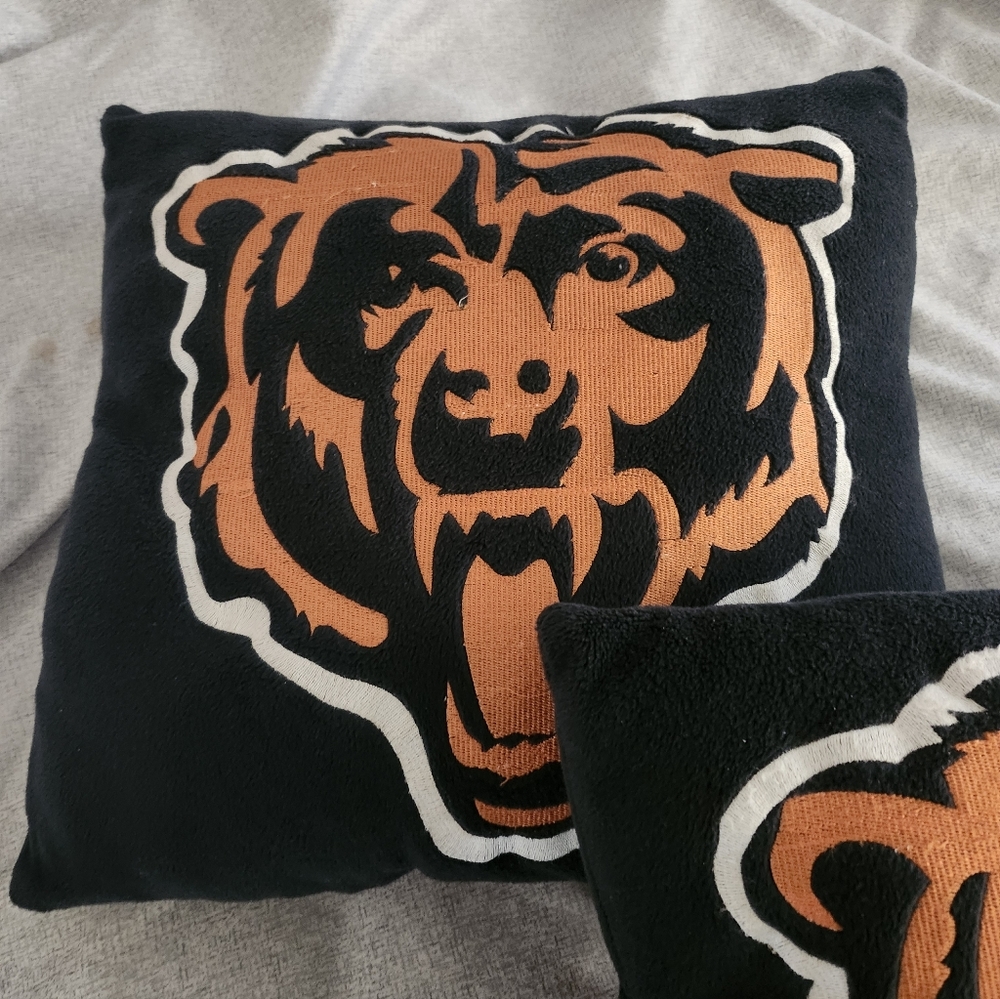 NFL Bears Black and Orange Bear Logo Throw Pillows 15x15 Dan River Co - Picture 5 of 12